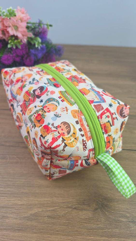 Quilted Zippered Pouch Sewing Project