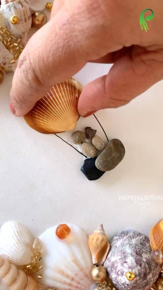 13 Things To Do With Beads Seashell and Stone Hot Air Balloon Craft
