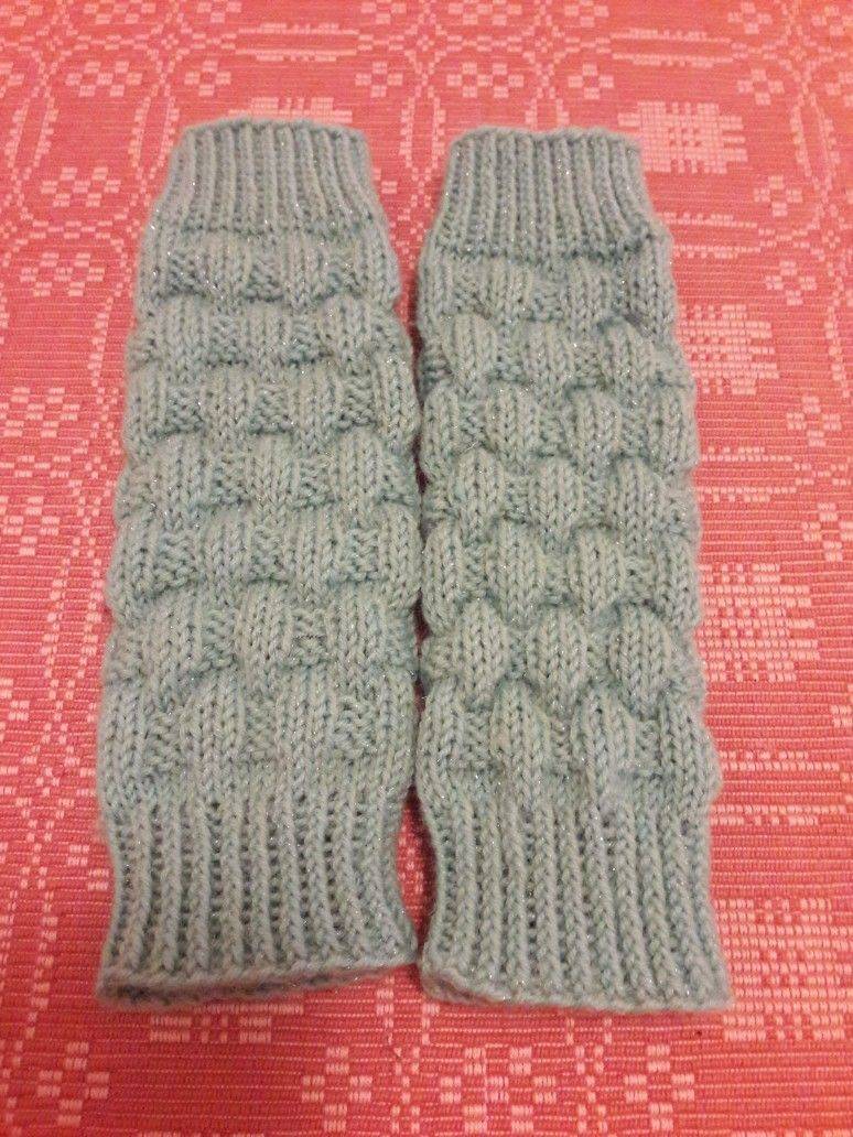 27 DIY Leg Warmers Knitting Patterns Textured Cable Knit Leg Warmers