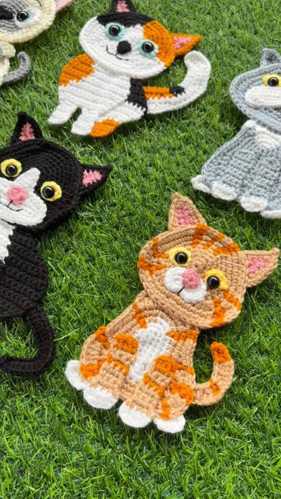Adorable Crochet Cat Applique Collection