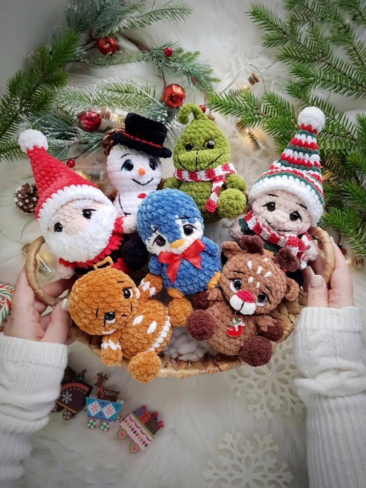 Adorable Crochet Christmas Amigurumi Characters