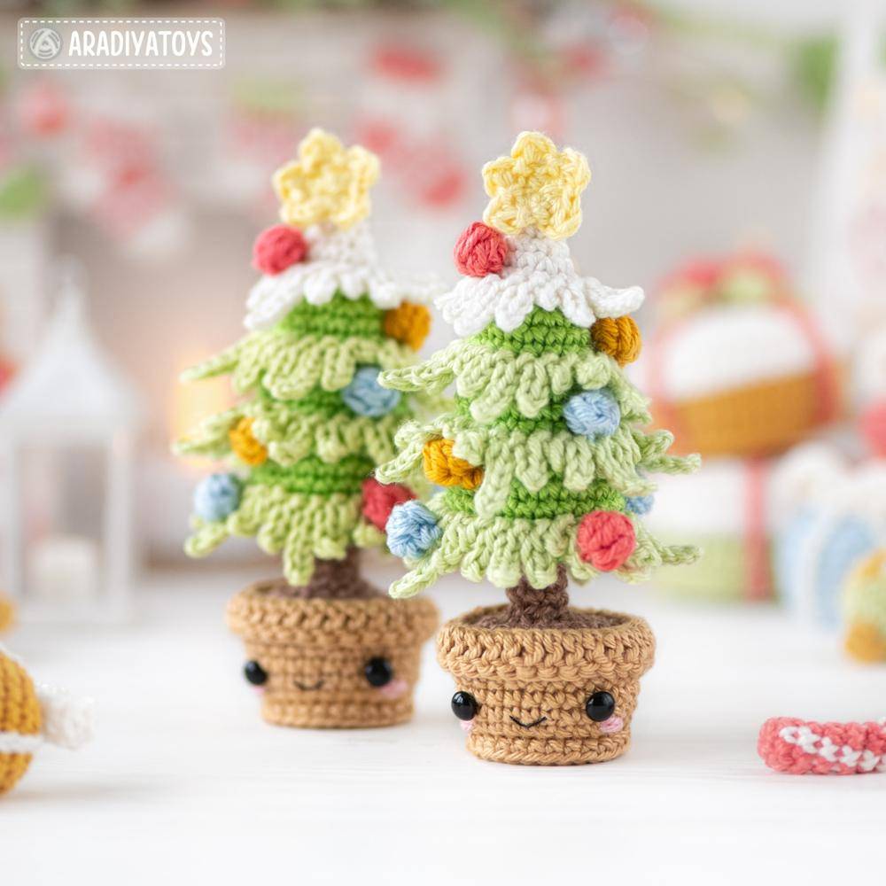 Adorable Crochet Potted Christmas Trees