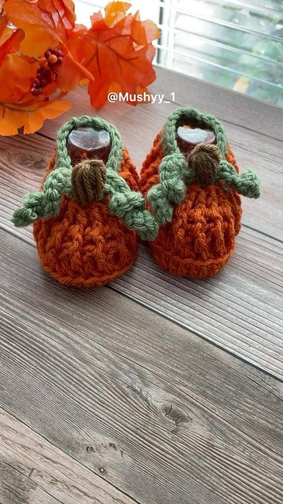 Adorable Crochet Pumpkin Baby Booties