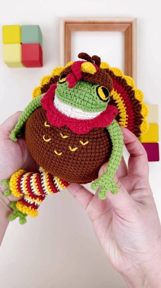 Amigurumi Turkey Frog Toy Crochet Pattern