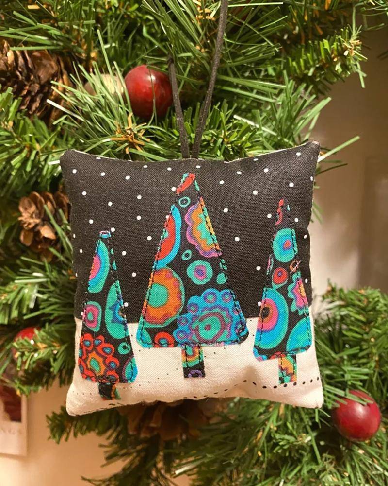 Appliquéd Fabric Christmas Tree Ornament