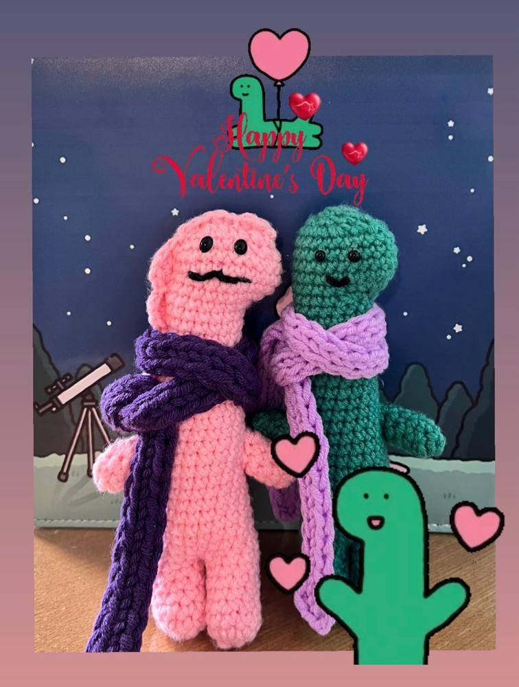 Charming Crochet Dinosaur Couple