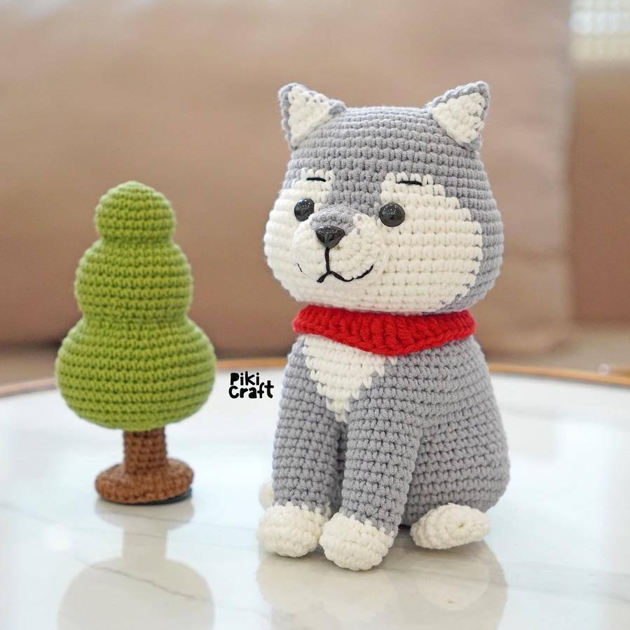 Charming Crochet Husky Amigurumi