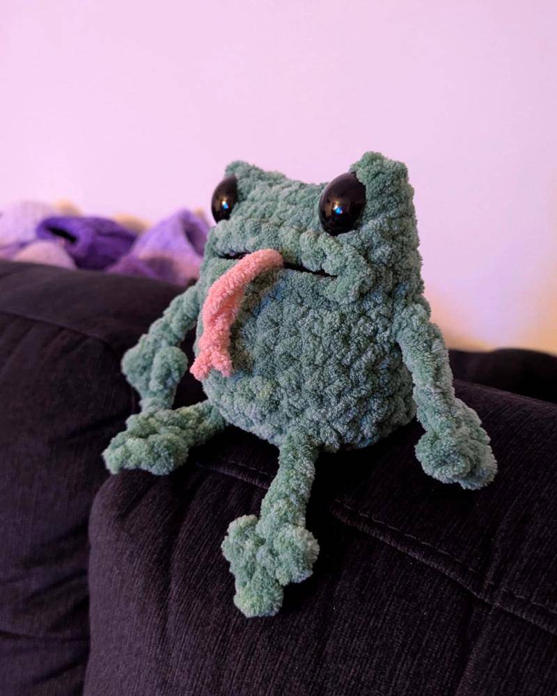 Chunky Crochet Frog Amigurumi Plush