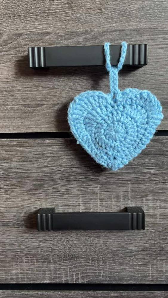 Chunky Crochet Heart Charm Project
