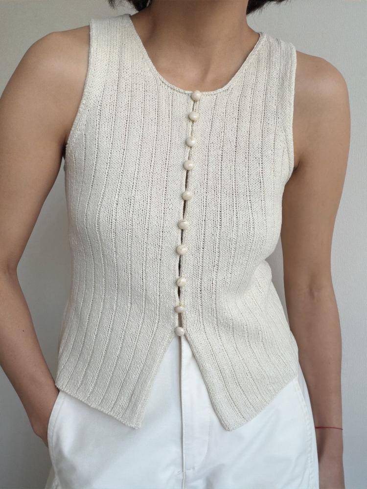 Classic Button-Up Ribbed Knit Vest Pattern