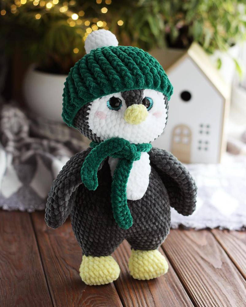 Cozy Crochet Penguin Amigurumi with Hat and Scarf