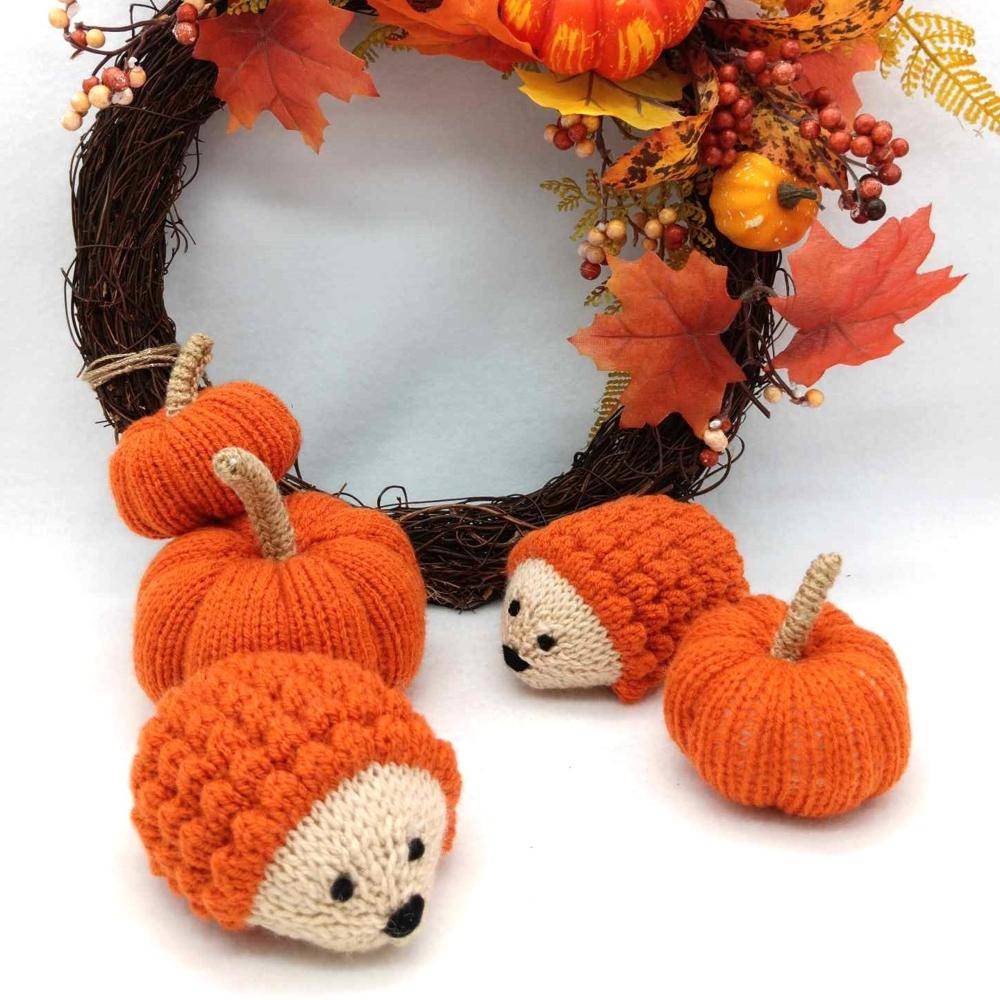 Cozy Knitted Pumpkins and Hedgehogs for Fall Decor