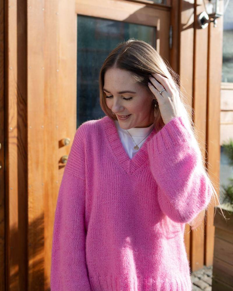 Cozy Pink V-Neck Knit Sweater Project