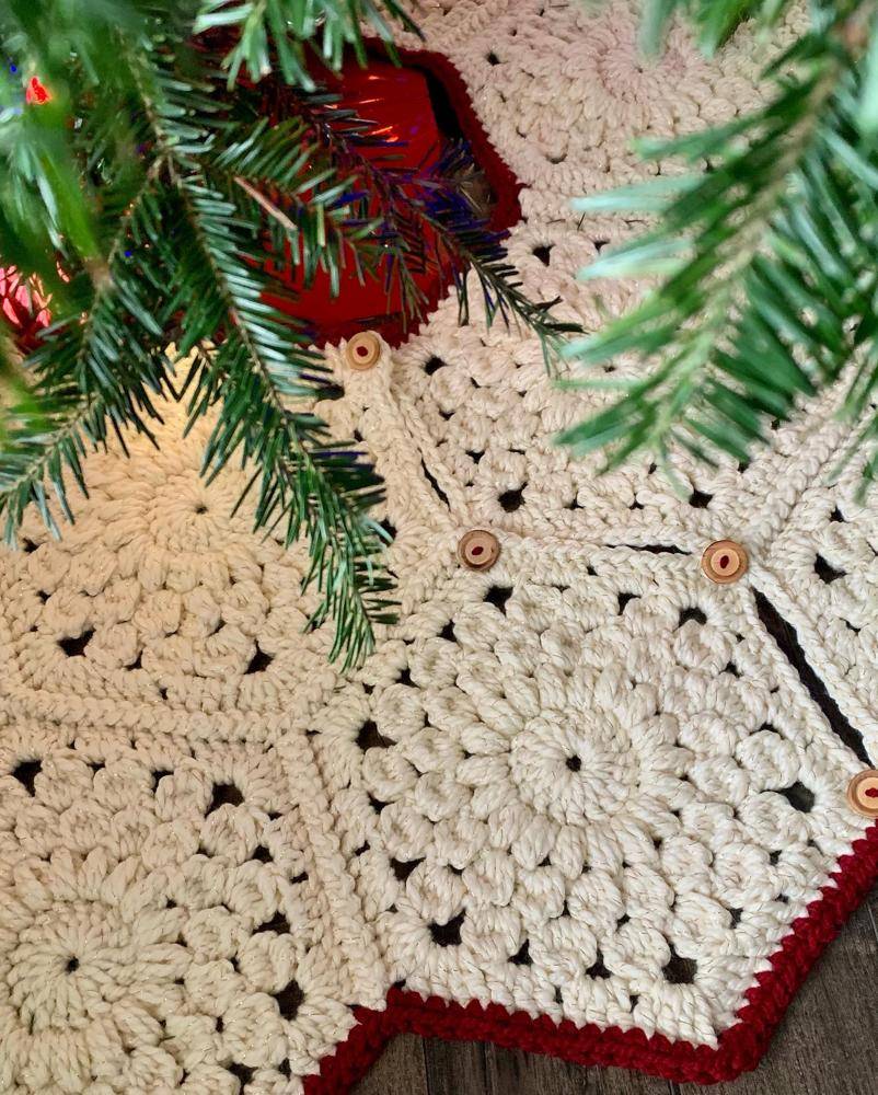 Cream and Red Floral Square Crochet Tree Skirt