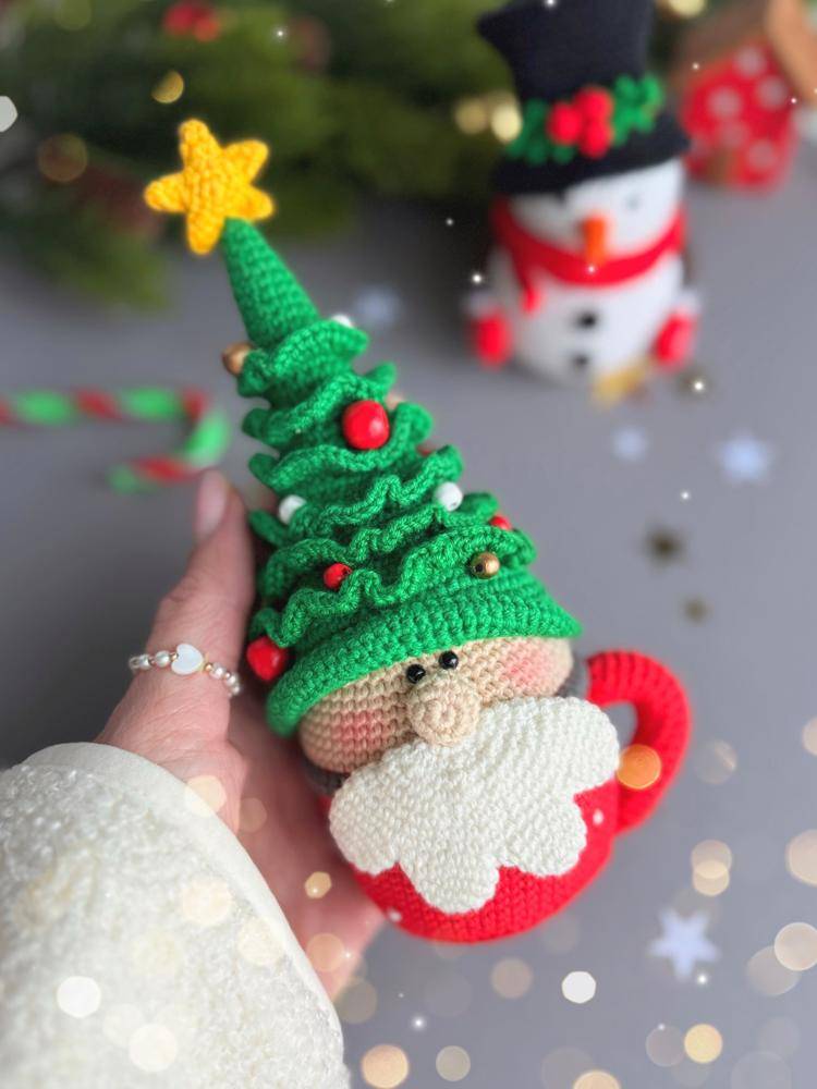 Crochet Santa Christmas Tree Mug Ornament