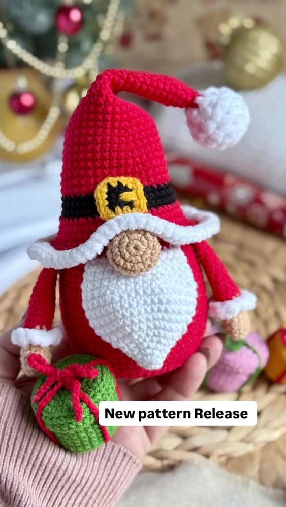 Crochet Santa Gnome with Gift