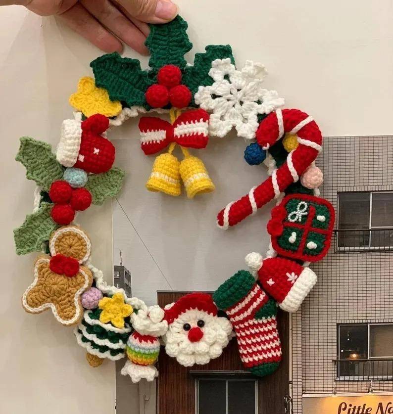 Crocheted Christmas Wreath with Festive Ornaments