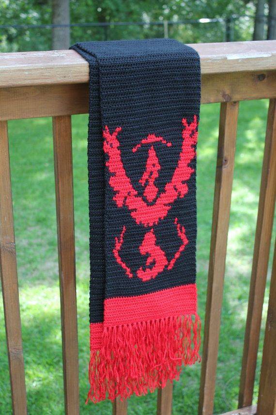 Crocheted Graphic Scarf with Fringed Edges