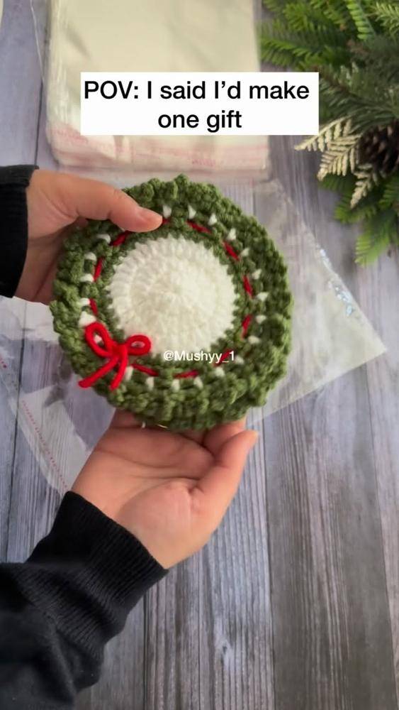 Crocheted Mini Christmas Wreath Ornament