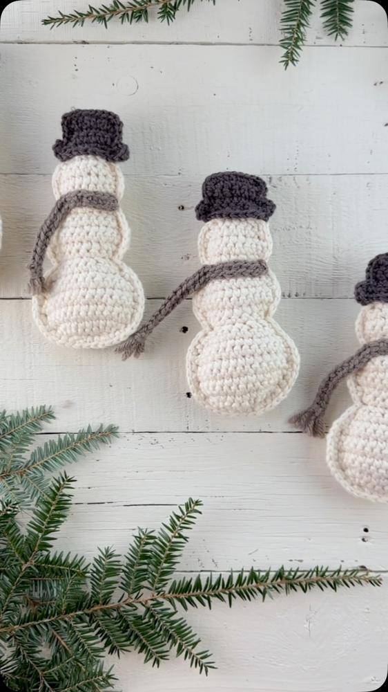 Crocheted Snowman Garland with Hats and Scarves