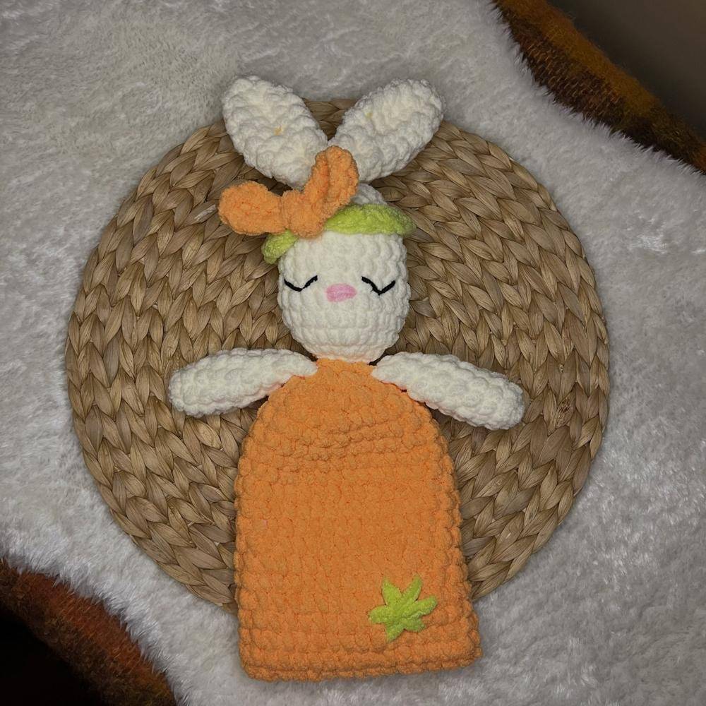 Cute Carrot-Themed Crochet Bunny Amigurumi