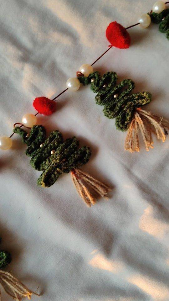 Festive Crochet Christmas Tree Garland with Pearls