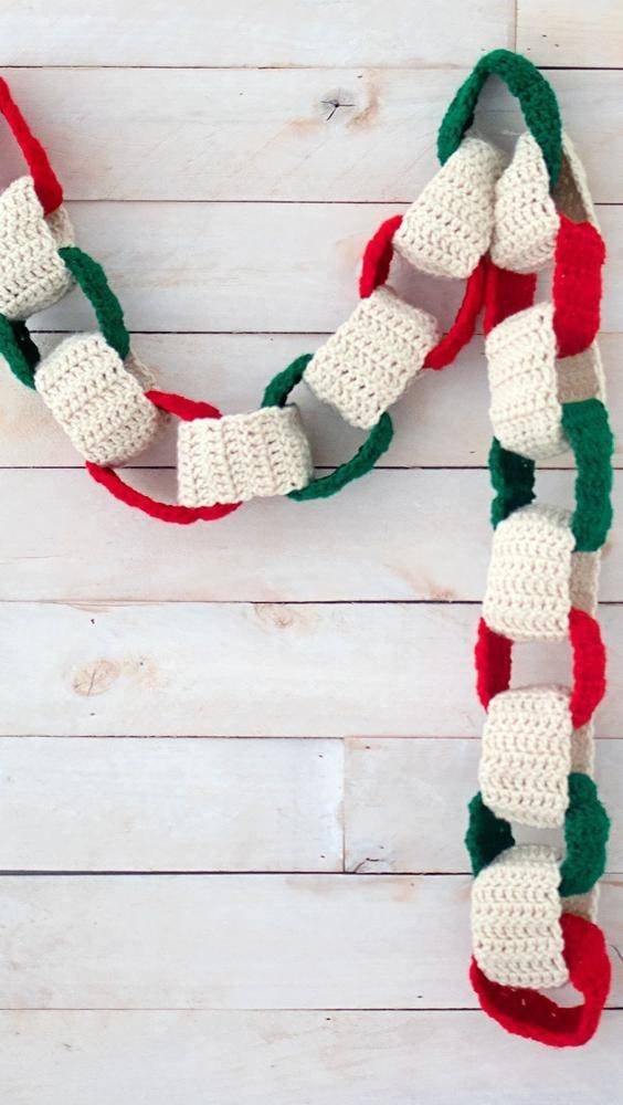Festive Crochet Paper Chain Garland