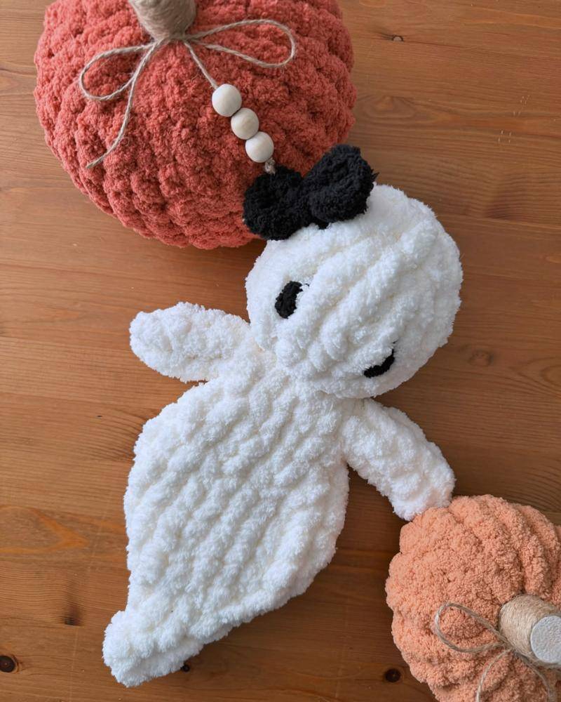 Fluffy Ghost with Pumpkin Pal Crochet Decor