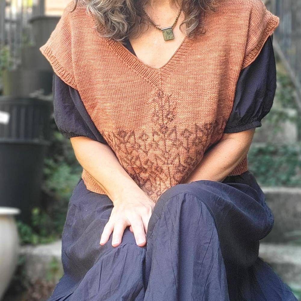 Intarsia Knit V-Neck Vest with Floral Motif