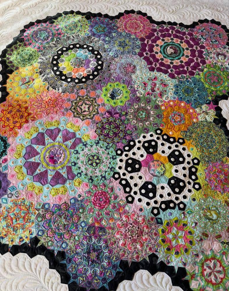 Kaleidoscopic Hexagon Quilt Pattern