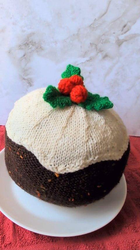 Knitted Christmas Pudding Tea Cozy