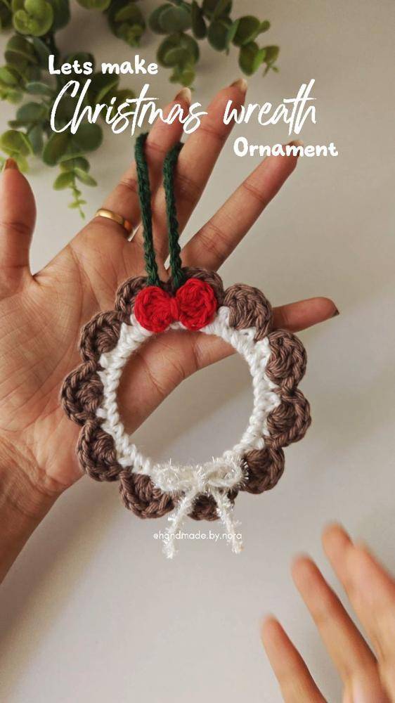 Mini Crocheted Christmas Wreath Ornament