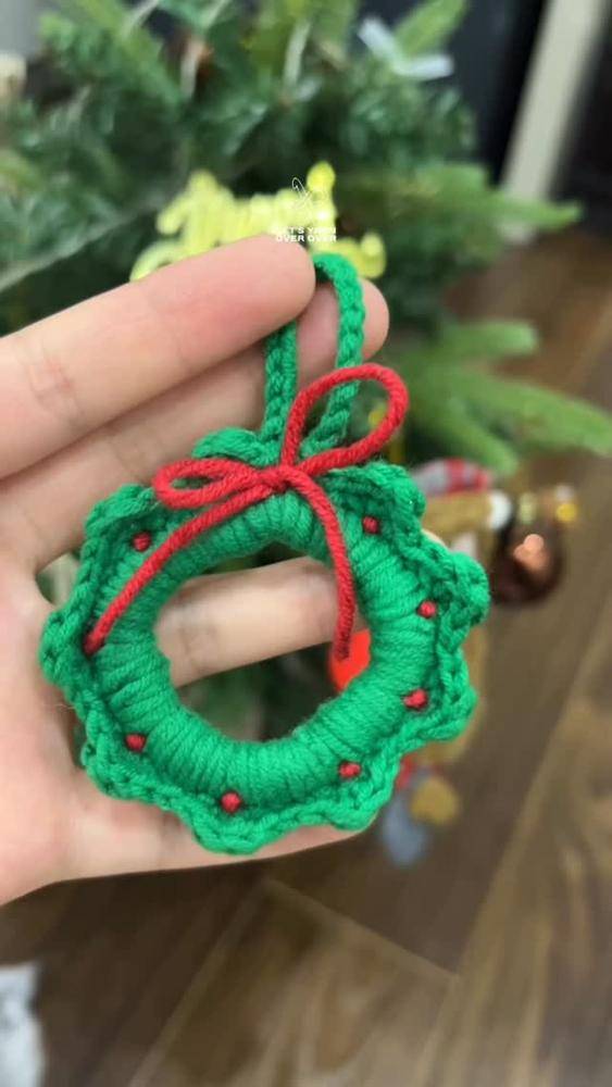 Miniature Crocheted Christmas Wreath Ornament