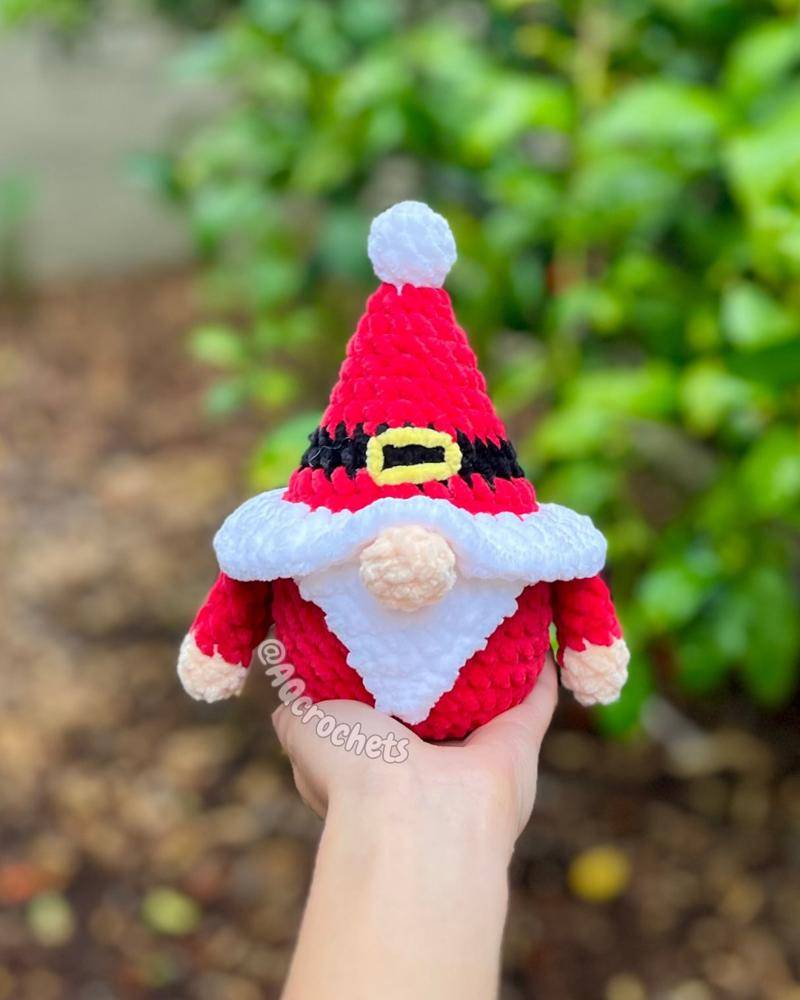 26 Christmas Gnomes Patterns Plush Crochet Santa Gnome Decoration