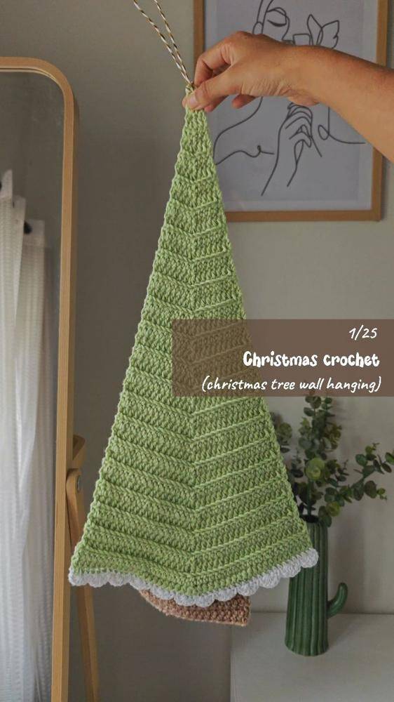 Textured Crochet Christmas Tree Wall Hanging