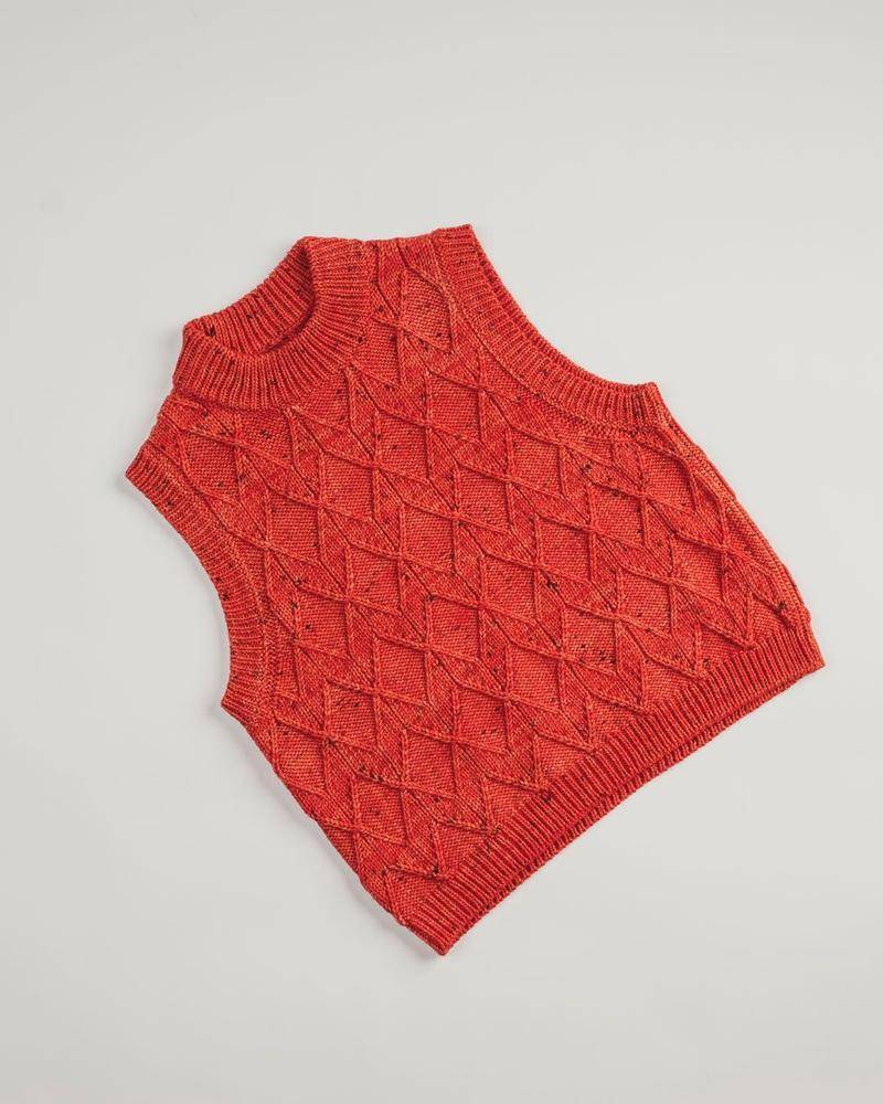 Textured Diamond Knit Vest