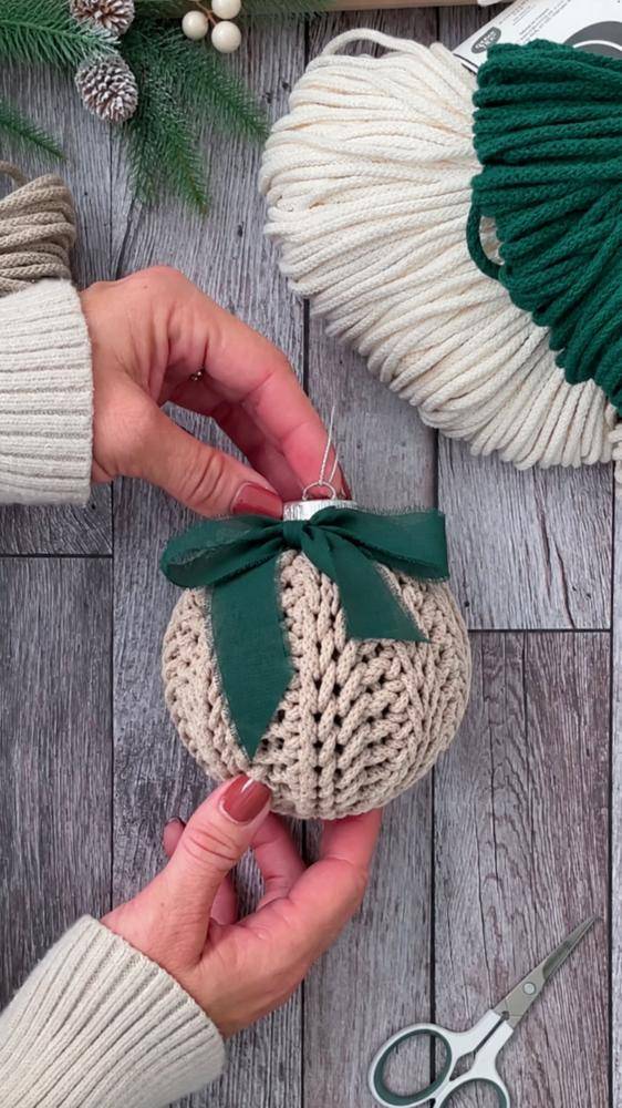 Textured Macrame Christmas Ornament Craft