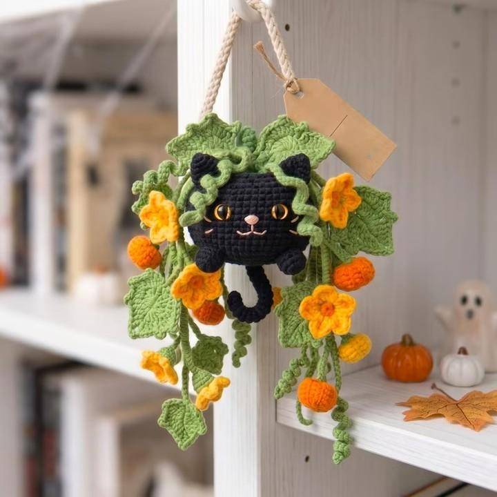 Whimsical Black Cat and Pumpkin Crochet Garland